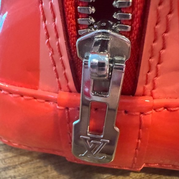 RARE! Louis Vuitton Alma BB  Vernis Poppy Rayures Pomme D'Amour EUC - Picture 9 of 15